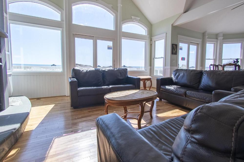 Oceanfront grandeur 4x4 Outerbanks - Fitzgerald